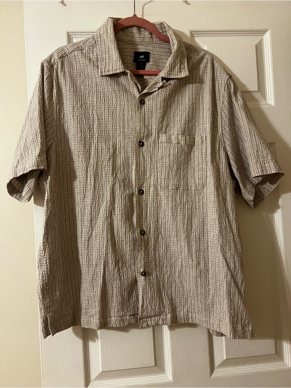 H&M Men's Short-Sleeve Button-Down Shirt in Light Beige And Cream